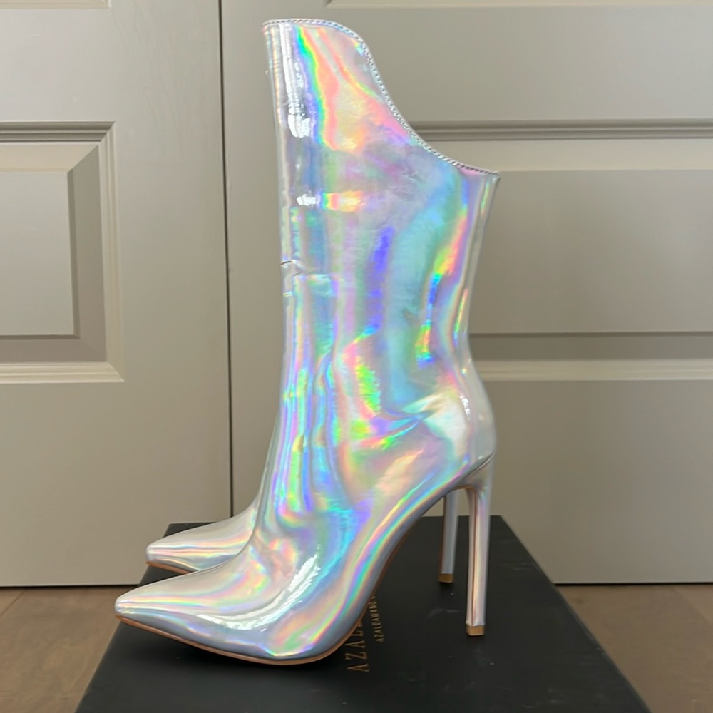 NWB Azalea Wang Halo Boots